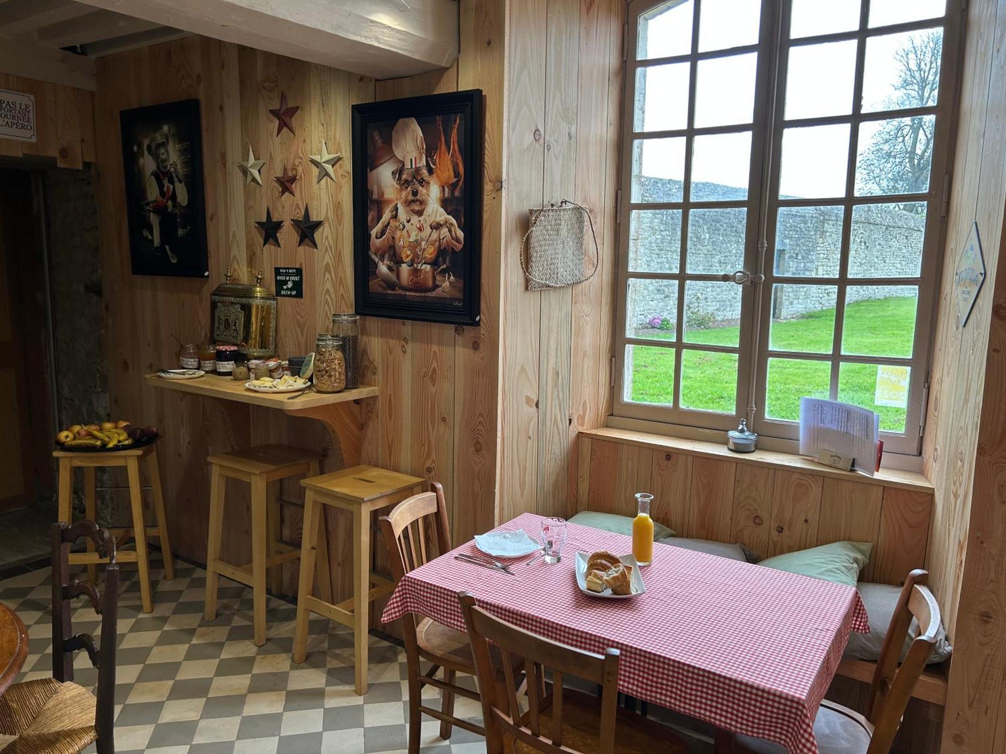 Chateau De Franquetot & D Day Collins Museum Sainte-Mère-Église Zewnętrze zdjęcie